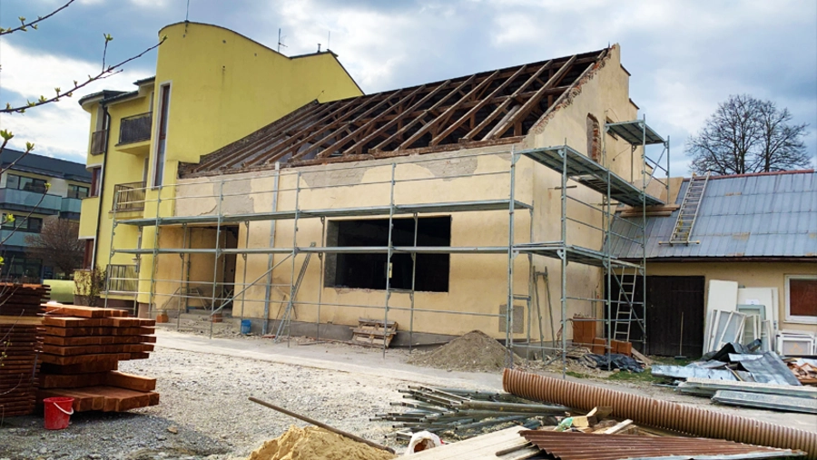 Priebeh rekonštrukčných prác zborového domu