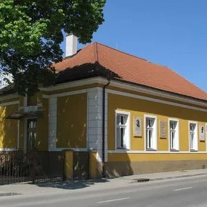 Pamatné tabule na starej fare